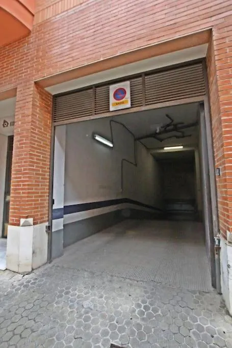Sevilla Clasica: Amigos Y Familia. Parking Gratis! Spain